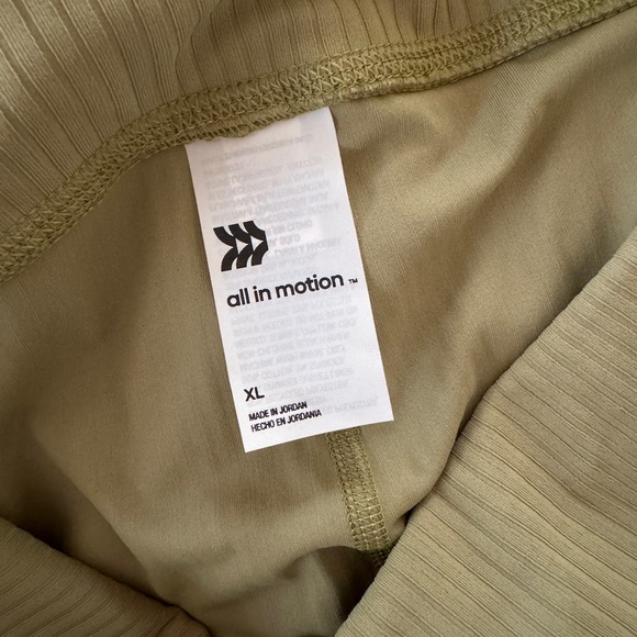 NWT All in Motion Olive Green Leggings - Picture 4 of 4